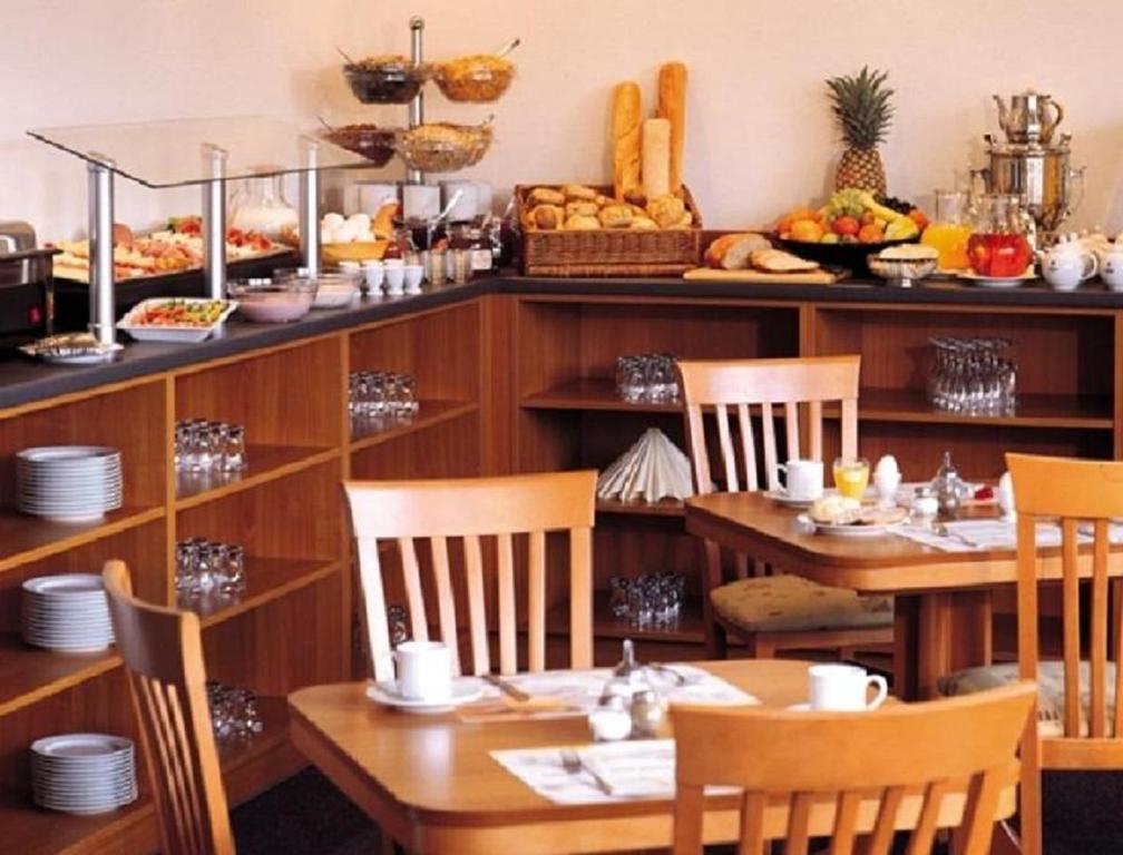 Vahrenwalder Hotel Ганновер Ресторан фото